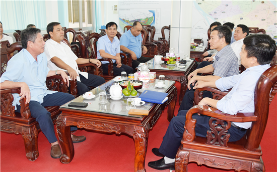 Quang cảnh buổi thăm và chúc Tết của đoàn tại Tỉnh ủy Trà Vinh.
